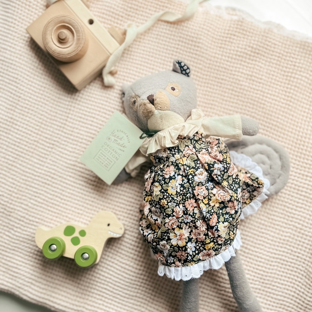 Hazel Village Maude Squirrel